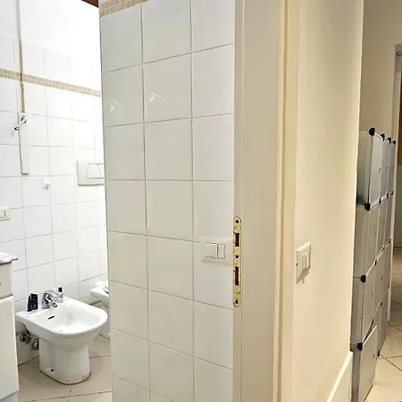 Rose House With Private Garden Apartment